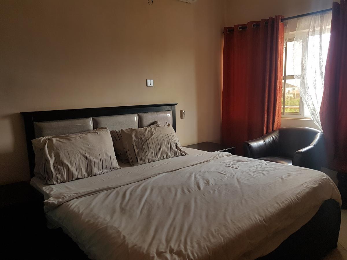 Grand Bank Link Hotel Otta Exterior photo
