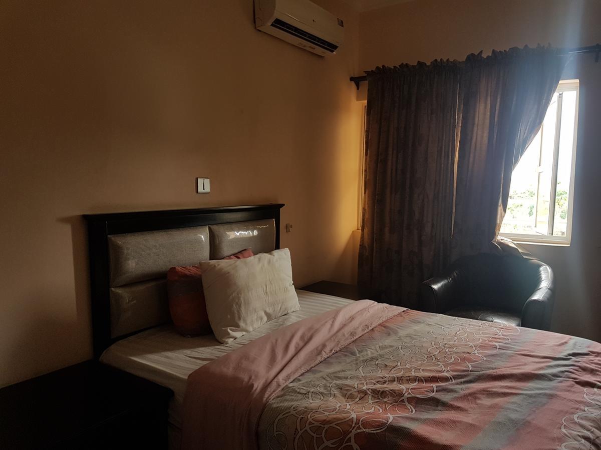 Grand Bank Link Hotel Otta Exterior photo